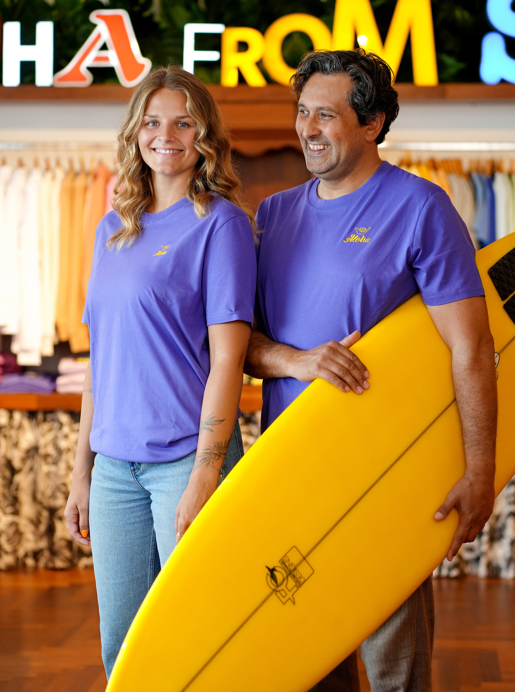 T-Shirt - Surf Around