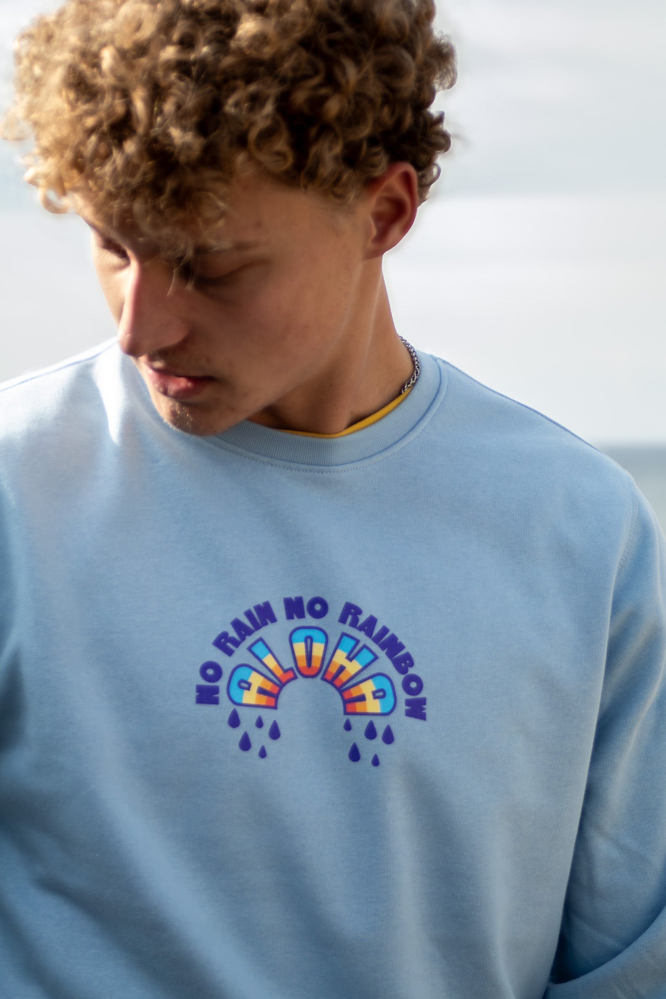 hellblauer Sweater No Rain No Rainbow