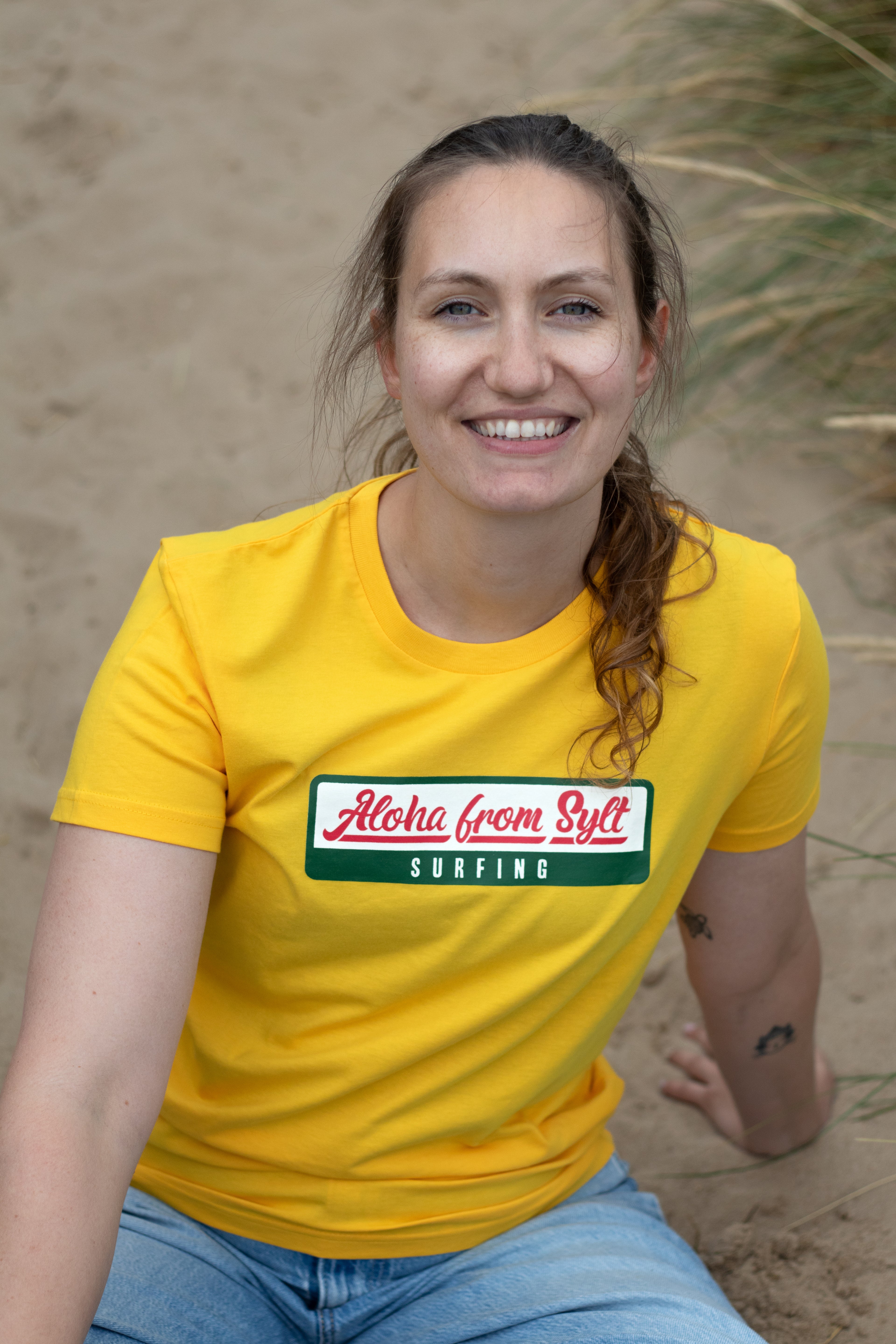 Faires T-Shirt Surfing Sylt in gelb