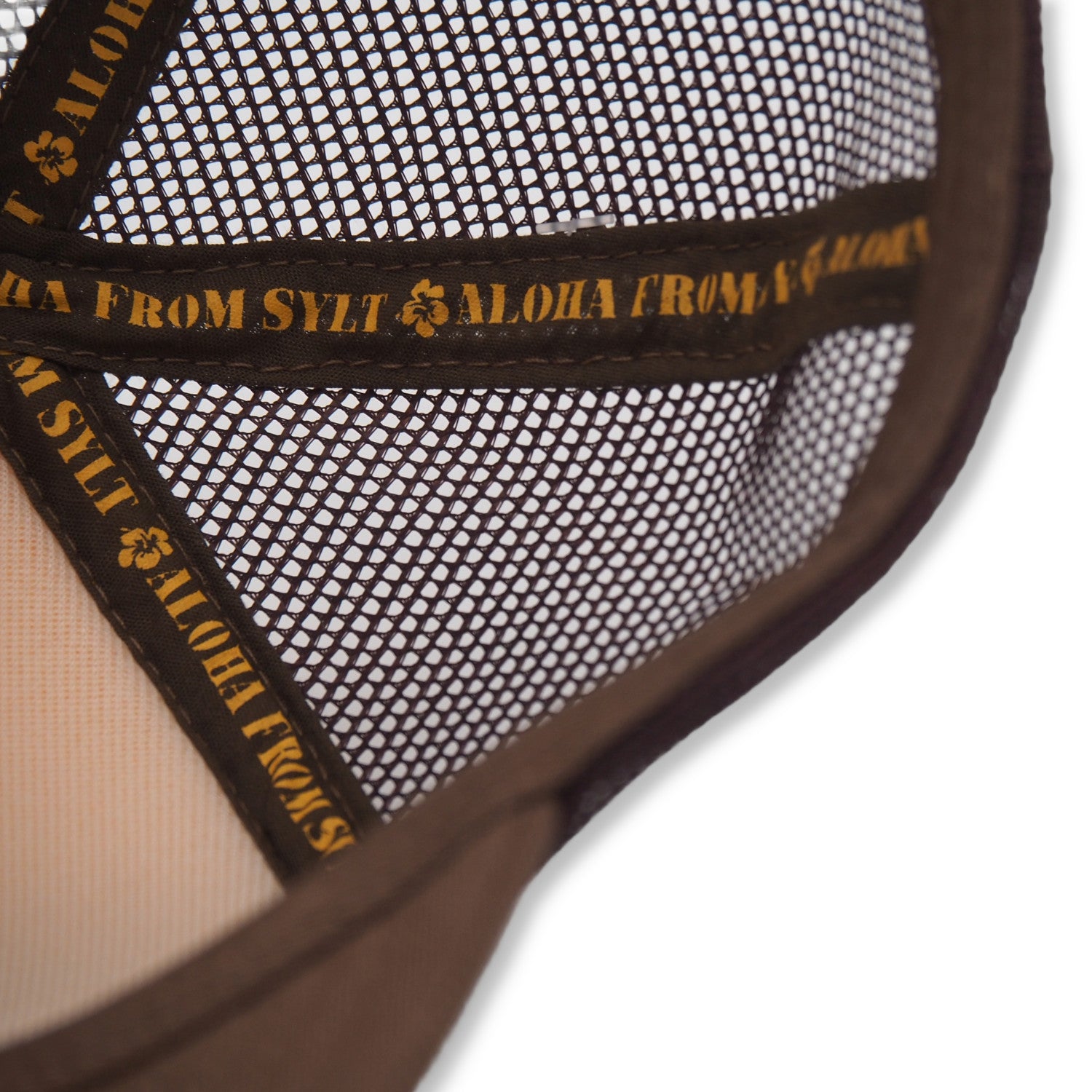 Mesh-Cap Twisters
