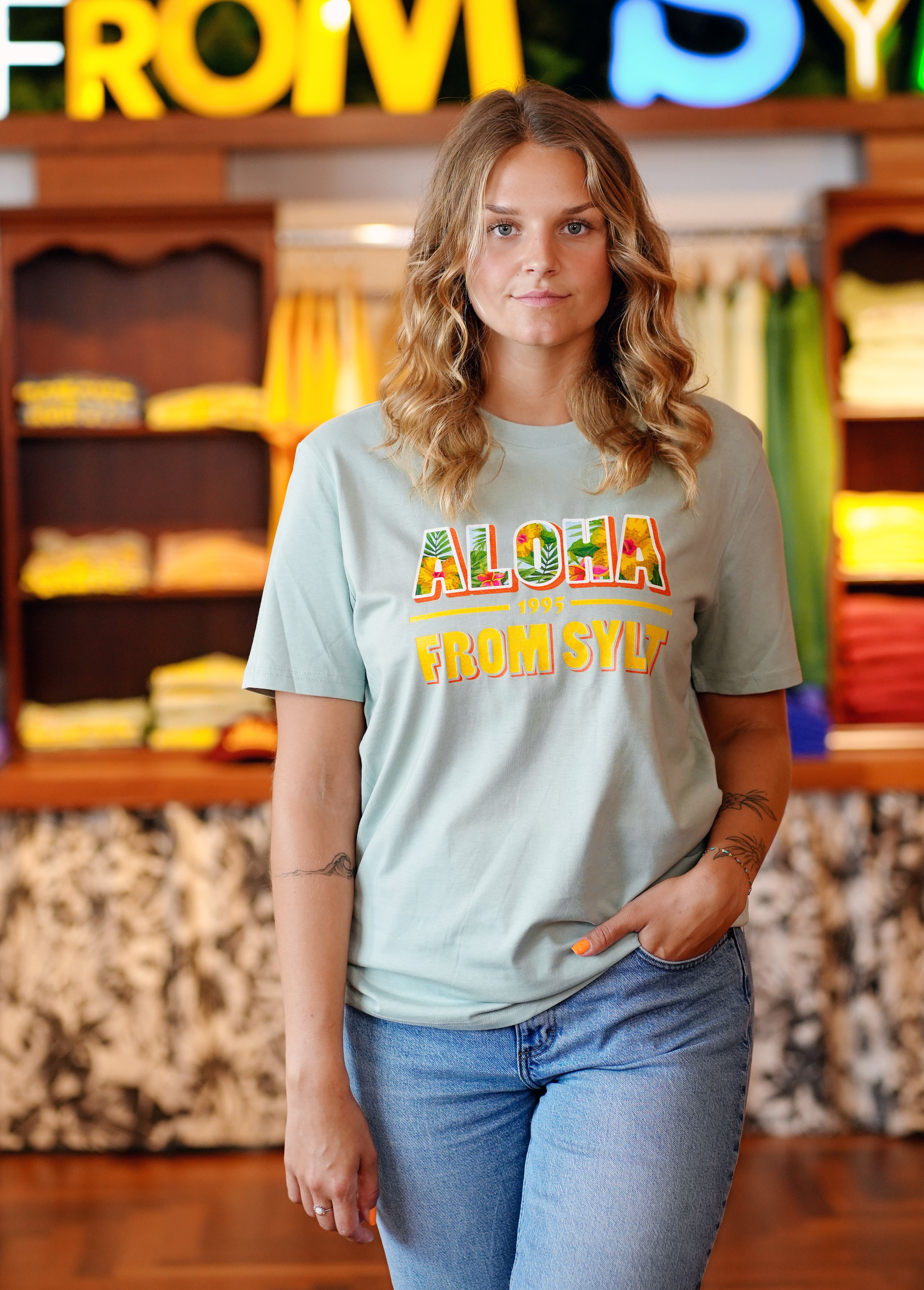 T-Shirt - Aloha Flowers