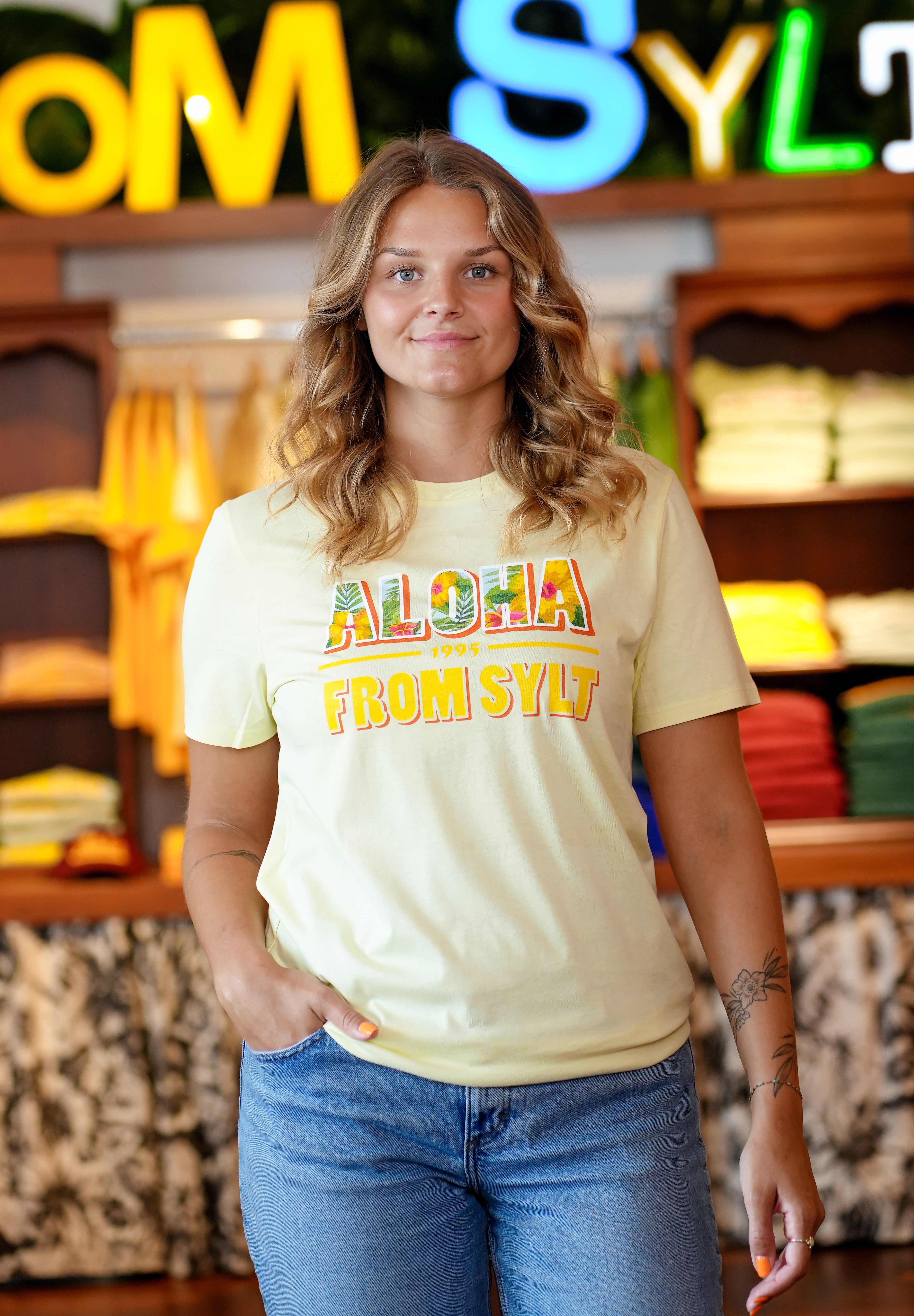 T-Shirt - Aloha Flowers