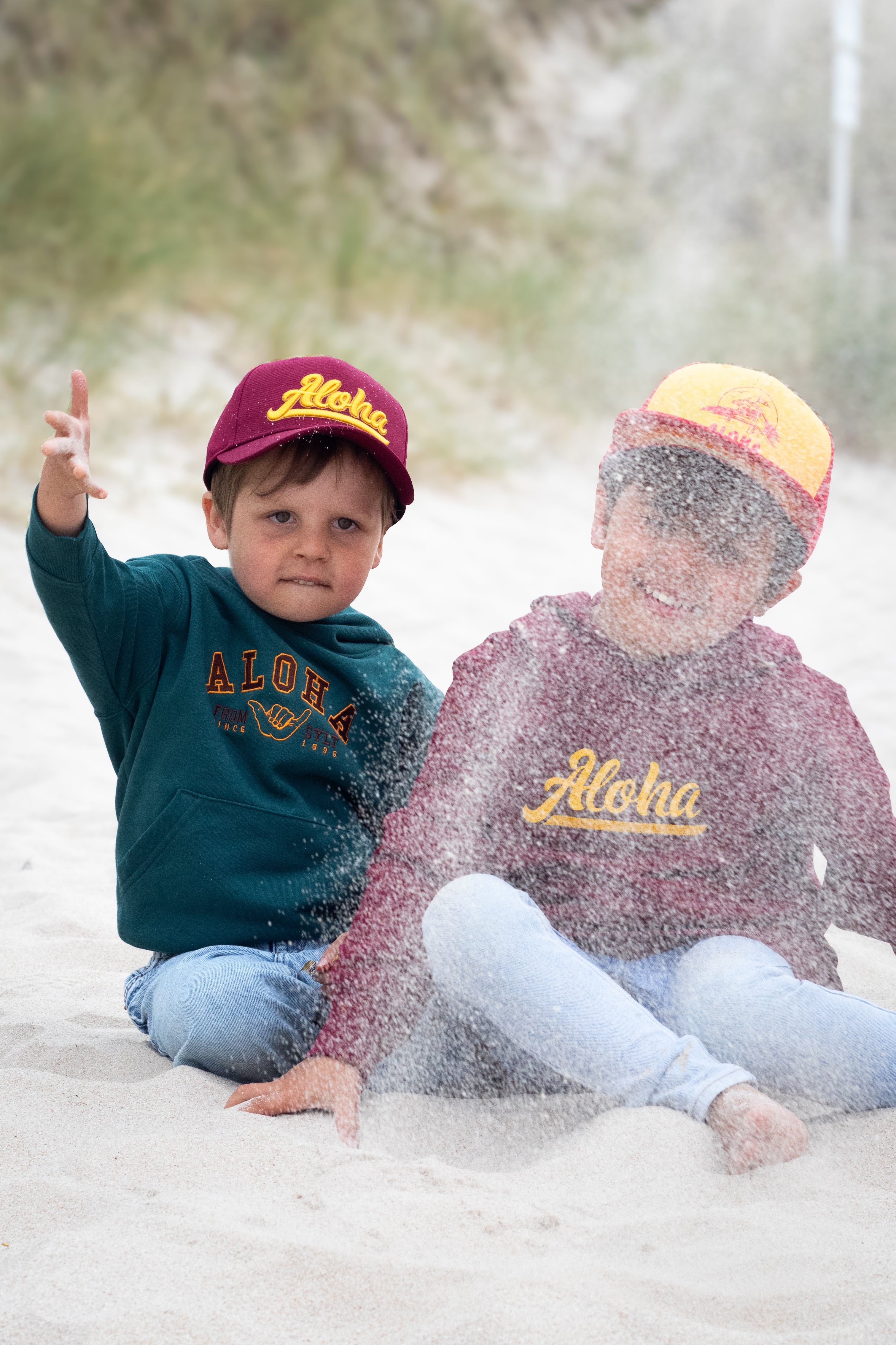 Kinderpullover mit Kapuze aus Bio-Baumwolle in dunkelgrün
