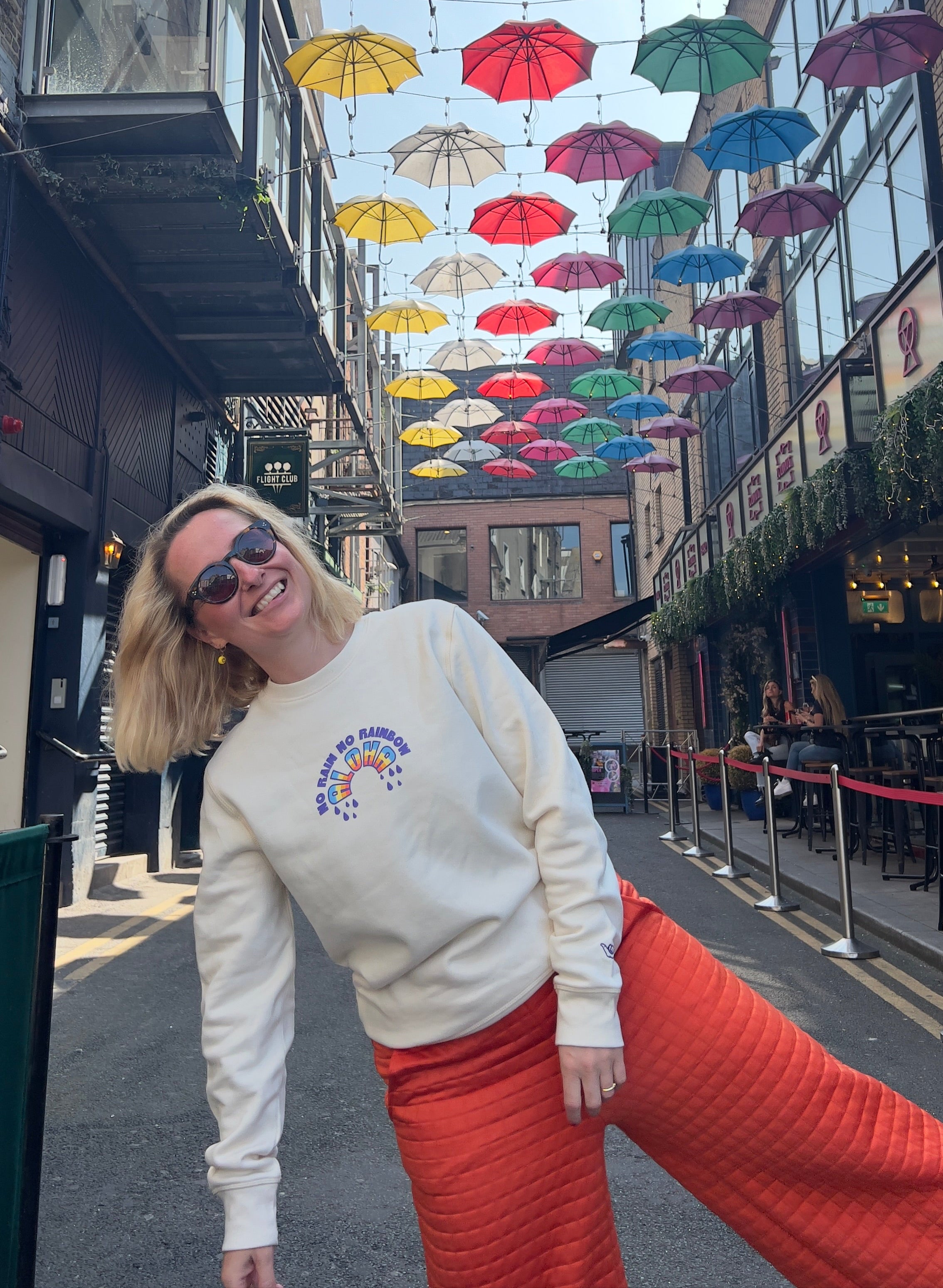 fairer Pullover mit positiven vibes