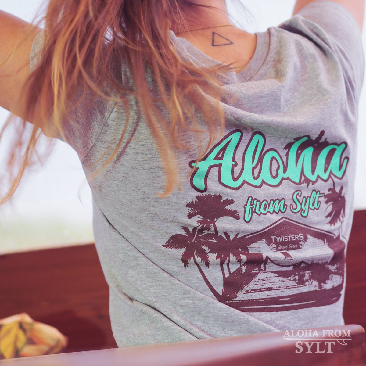 T-Shirt - Chaka Hand Back Print - Women's Cut